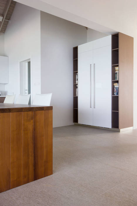 La Luna Estate | Dining Room GD Arredamenti Built-in kitchens MDF GD Arredamenti,GeD cucine,GD cucine,contract,kitchen cabinet,kitchen floor,dark colours,open space kitchen,white kitchen,white house,beach house,warm colours