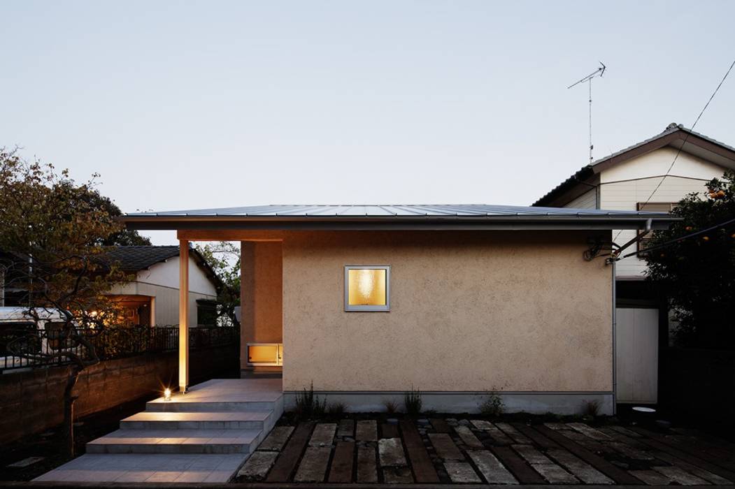 大きな窓で繋がる家, 前田工務店 前田工務店 Wooden houses لکڑی Wood effect