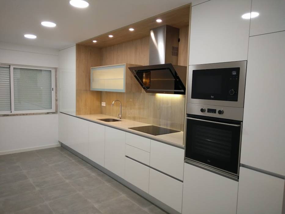 de C evolutio Lda Moderno Madera Acabado en madera