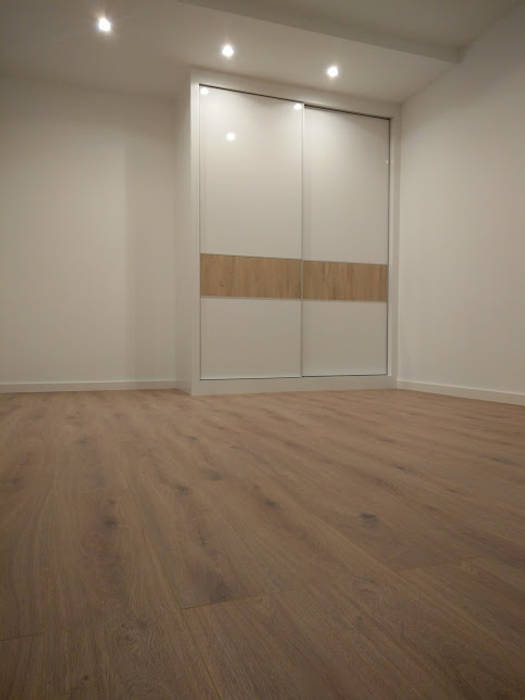 Dormitorios modernos: Ideas, imágenes y decoración de C evolutio Lda Moderno