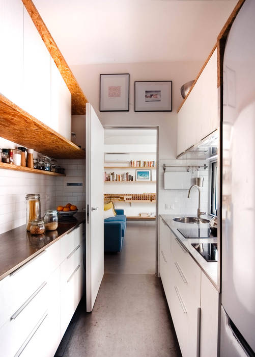 Cucina manuarino architettura design comunicazione Cucina attrezzata Legno Effetto legno cucina,osb,pavimento in ferro