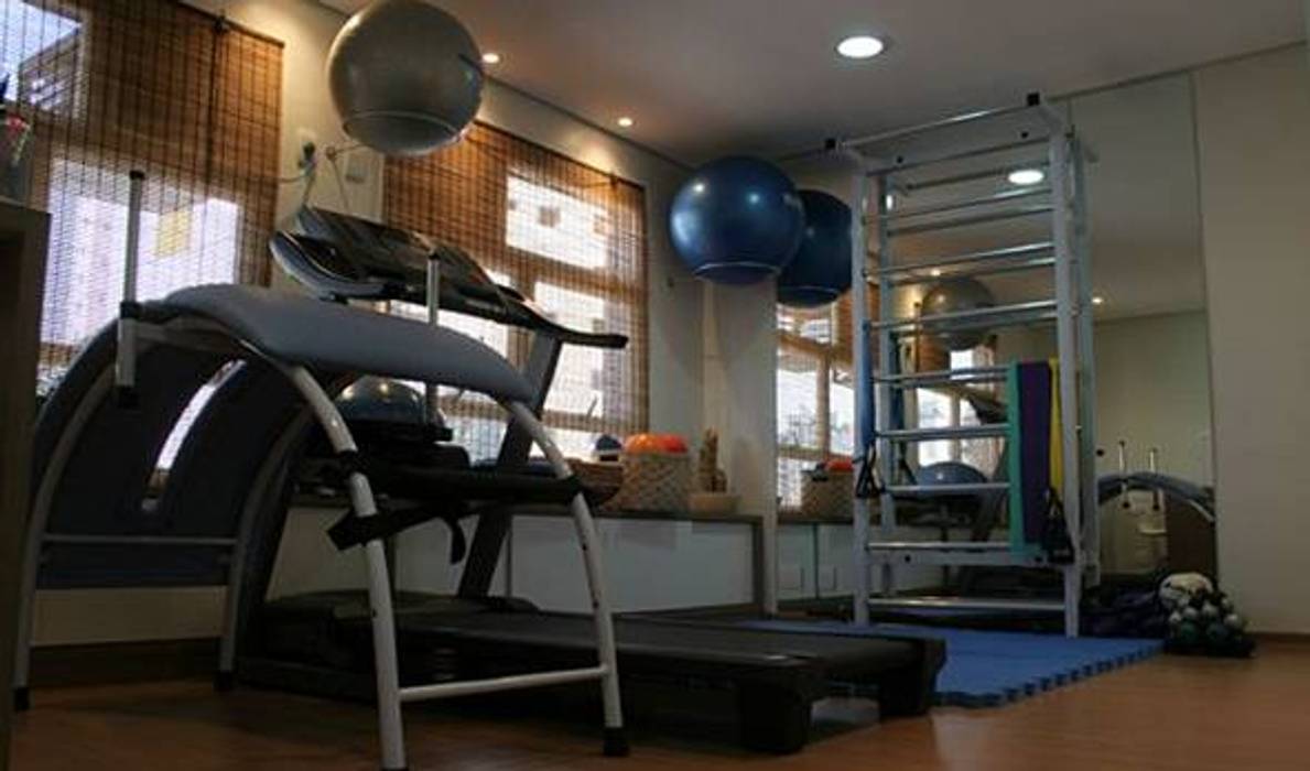 Clinica de acupuntura e pilates, Thais Ruiz Arquitetura e Interiores Thais Ruiz Arquitetura e Interiores Aziatische fitnessruimtes