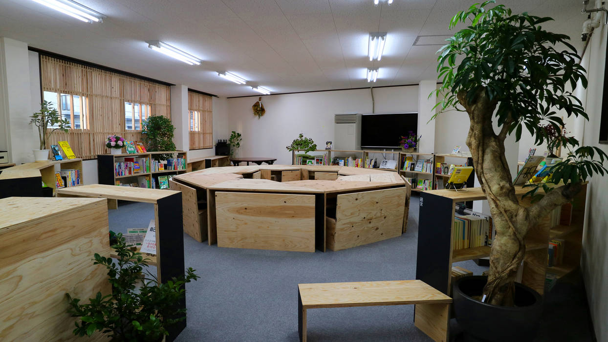 OFFICE WOLISU, INTERIOR BOOKWORM CAFE INTERIOR BOOKWORM CAFE Commercial spaces Wood Wood effect Exhibition centres