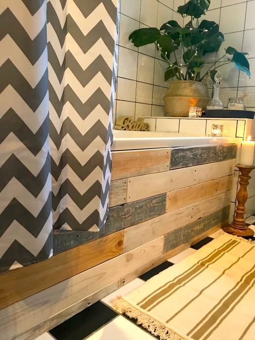 Budget Family Bathroom Makeover Design Little Mill House Bagno in stile rustico shower curtain,bath panel,reclaimed wood,pallet wood,grey walls,painted tiles,natural rug,small bathroom,modern rustic,industrial,vintage,eco design