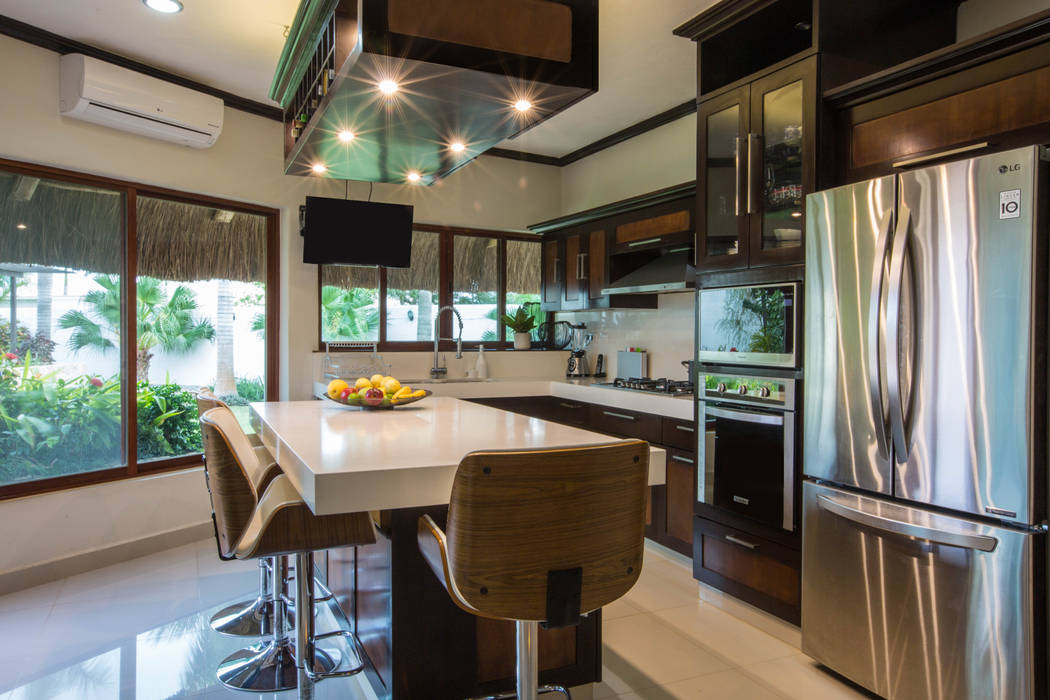 Casa GM, Heftye Arquitectura Heftye Arquitectura Built-in kitchens Granite
