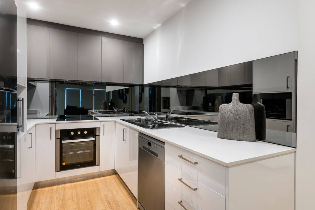 Kitchen Moda Interiors ห้องครัว kitchen,kitchen splashback,cabinetry,apartment