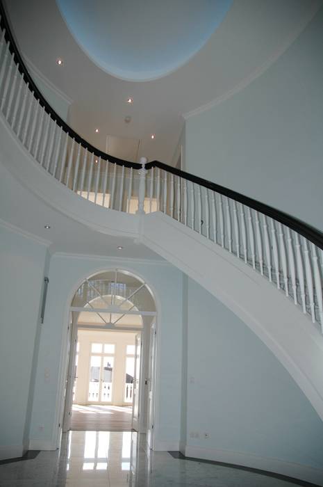 Eingangsbereich Treppe Zur Gallerie Klassischer Flur Diele Treppenhaus Von Architekt Witte Klassisch Marmor Homify