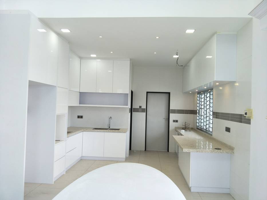 Cypress Villa(Penang), Skilled Decor & Design Skilled Decor & Design Kitchen design ideas Storage