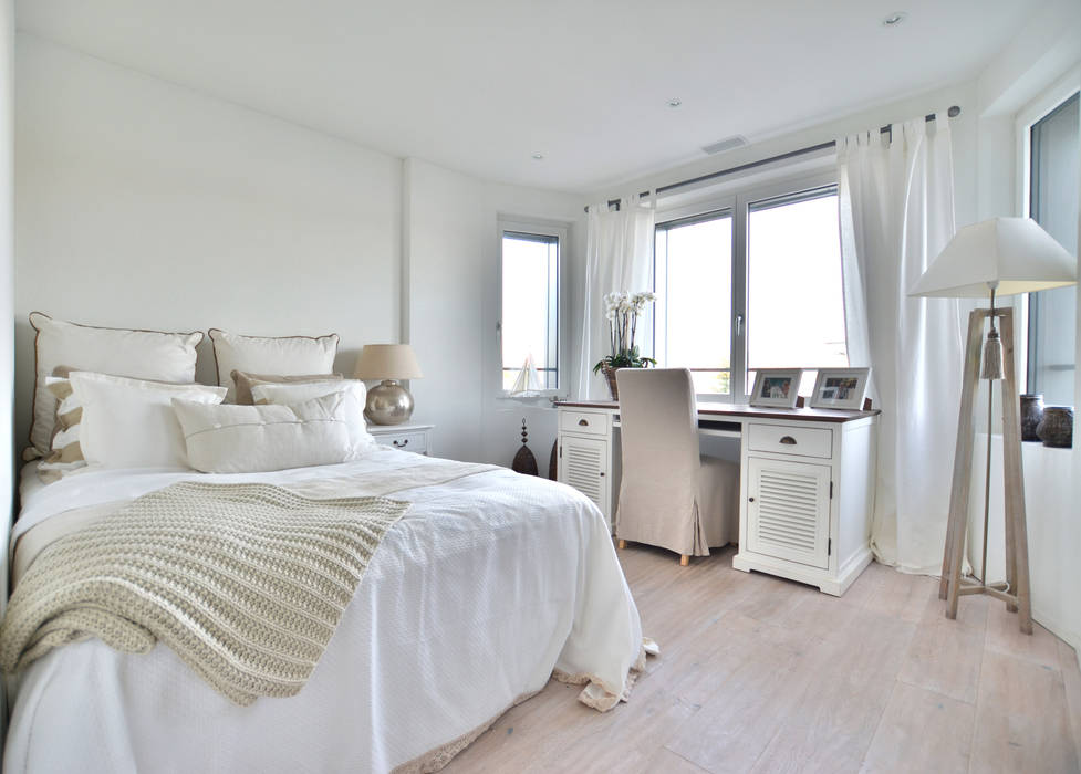 Schlafzimmer In Beige Und Weiss Von Select Living Interiors Landhaus Homify