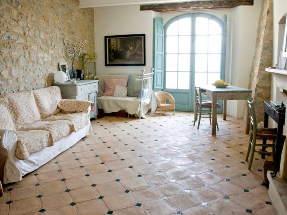 Handcrafted terracotta: product of passion - handcrafted terracotta floor tiling, Terrecotte Europe Terrecotte Europe Espacios comerciales Azulejos Centros de exhibiciones