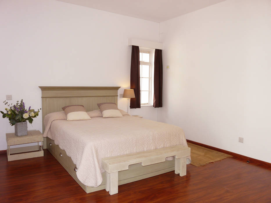 El efecto de un poquito de carño, Lúmina Home Staging Lúmina Home Staging Modern Bedroom Wood Wood effect Beds & headboards