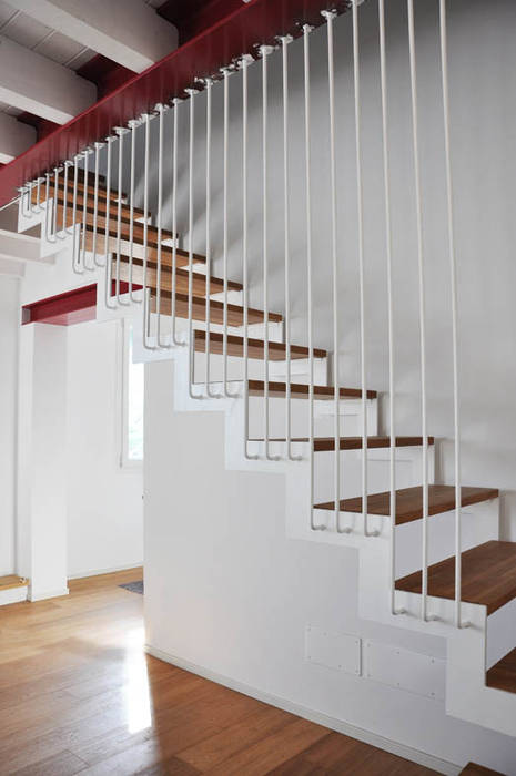 Casa con corte, atelier architettura atelier architettura Stairs