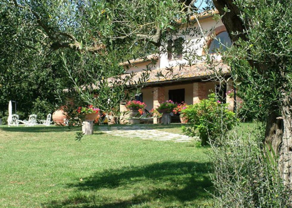 . homify Giardino anteriore campagna,rustic,rustico,olivi,giardino interno piante aromatiche,casa rustica,villa,patio,pergola