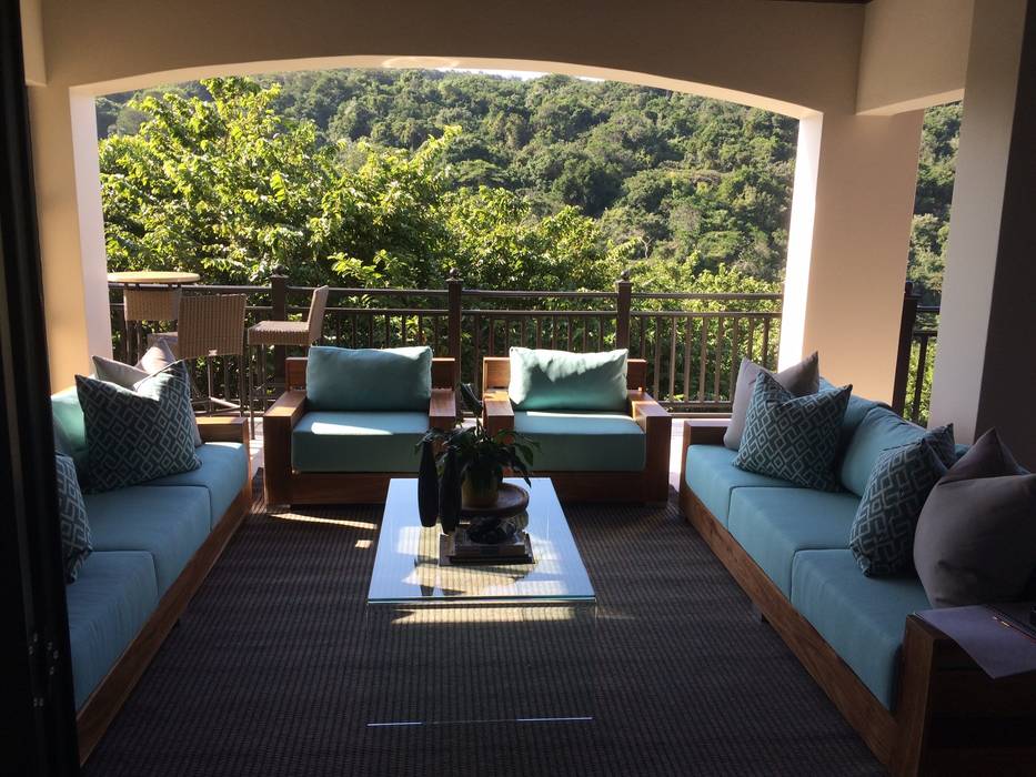 Decorating the Zimbali Residence in Ballito homify Eclectic style balcony, veranda & terrace Furniture