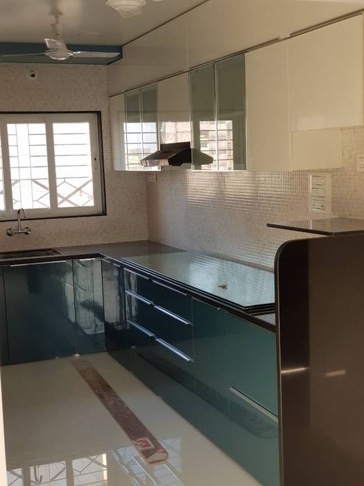 Modern Kitchen By Manvi Kitchen World Interior Solution Modern Homify