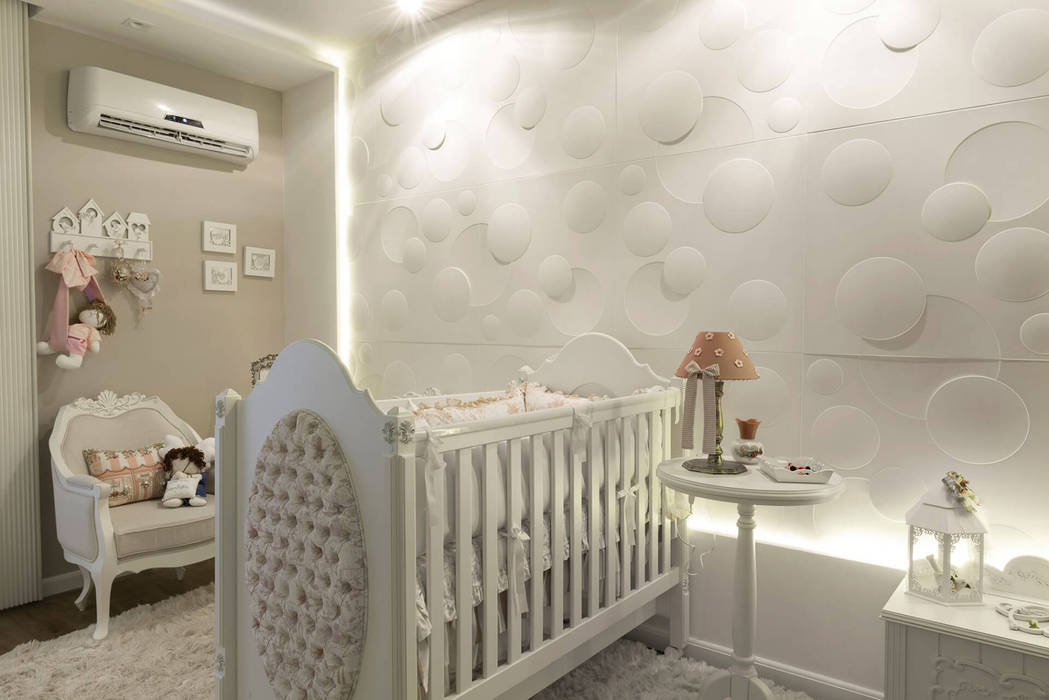 Quarto de Bebê Juanna Gabriella Arquitetura e Interiores Quartos de bebê Cerâmica Propriedade,Mobília,Branco,Armários,Iluminação,Design de interiores,Cinza,Piso,parede,Pisos