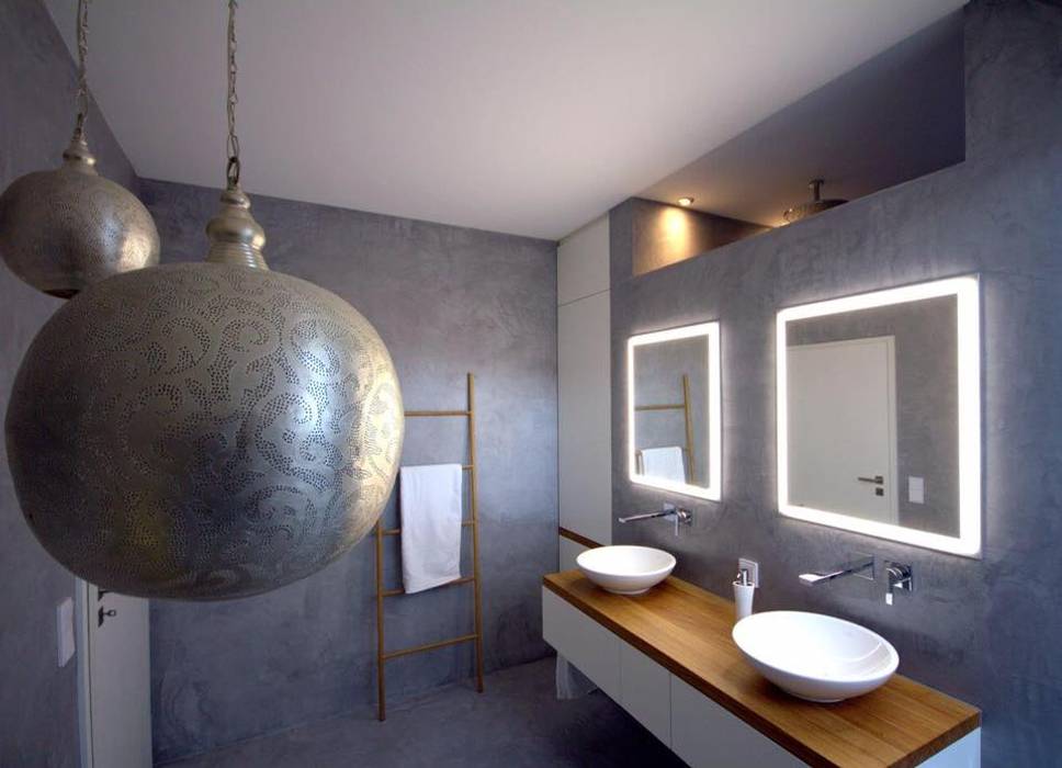 Badmöbel weiß matt mit Eiche Massivholz, GERBER Ingenieure GmbH GERBER Ingenieure GmbH Modern style bathrooms