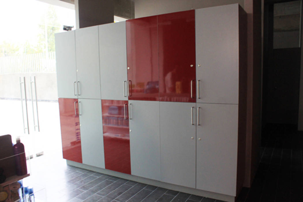 lockers IDEAfactory Vestidores y placares de estilo moderno Compuestos de madera y plástico Armarios y cómodas