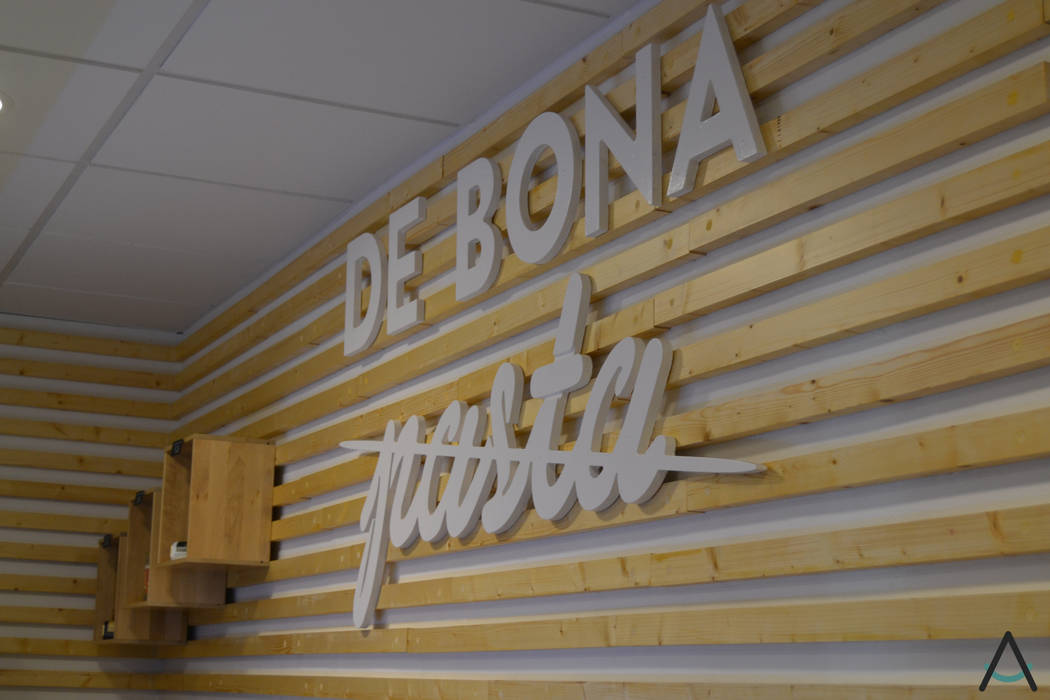 De Bona Pasta Estudi Aura, decoradores y diseñadores de interiores en Barcelona Espacios comerciales Madera Acabado en madera Locales gastronómicos