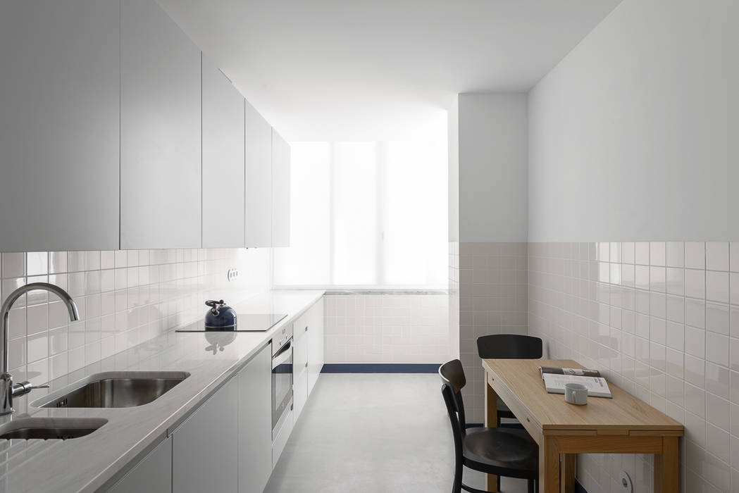 Galvão Cozinhas mediterrânicas por arriba architects Mediterrânico