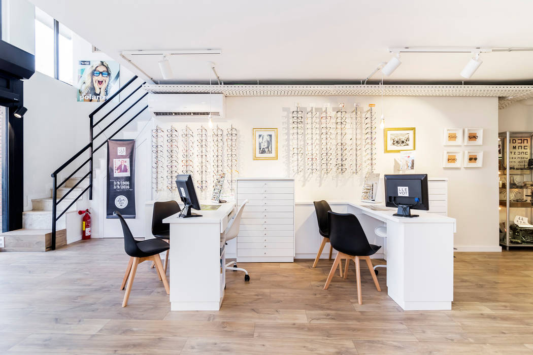 Diseño Optica Llevot , BCN Feng Shui BCN Feng Shui مساحات تجارية مكاتب ومحلات