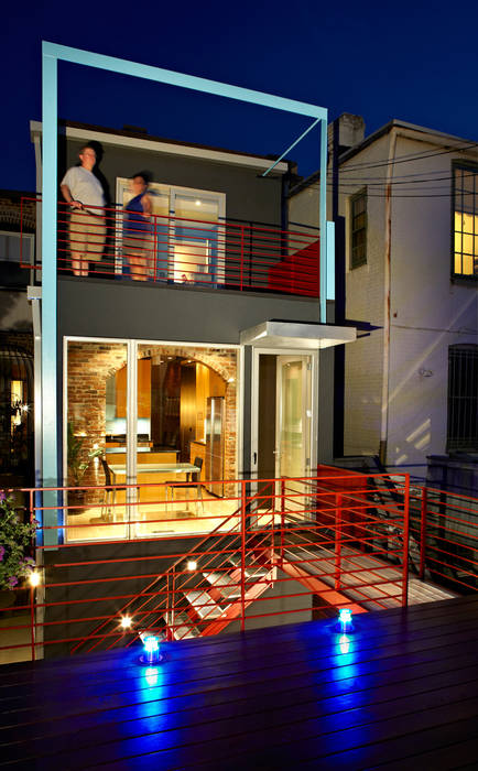 E Street, KUBE architecture KUBE architecture Modern balcony, veranda & terrace