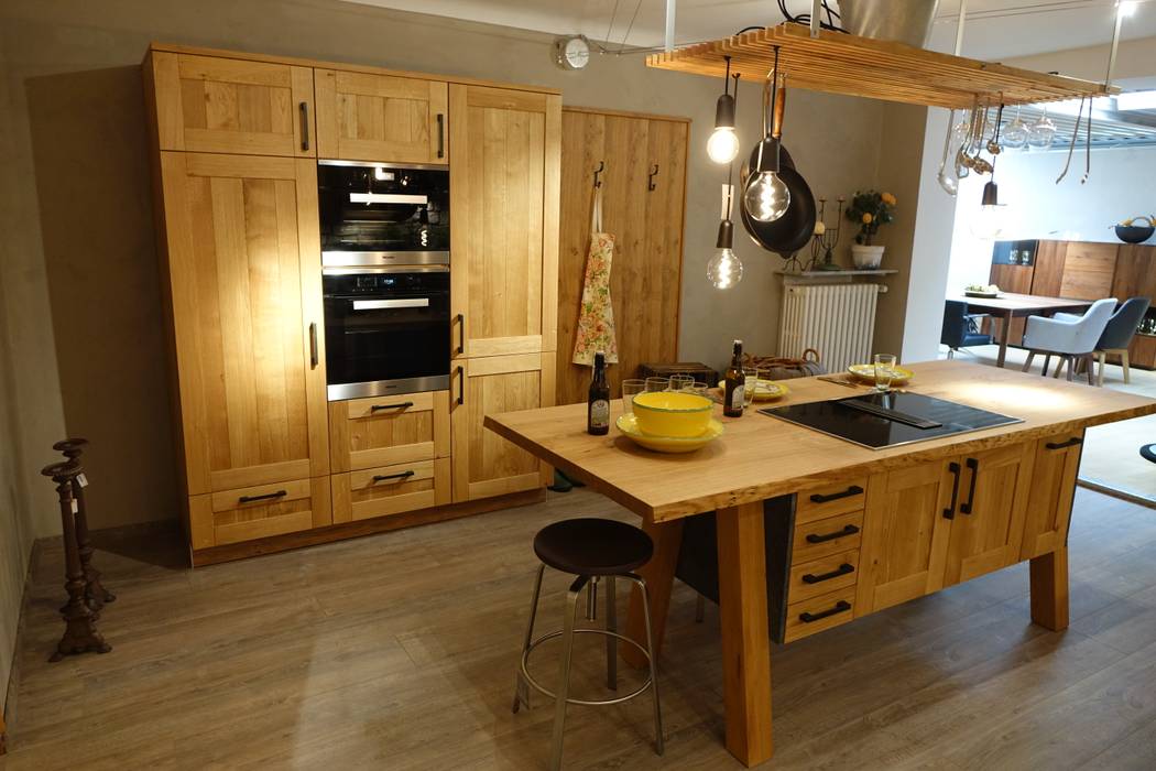 A real rustic oak kitchen !, CasaLife CasaLife システムキッチン 木 木目調