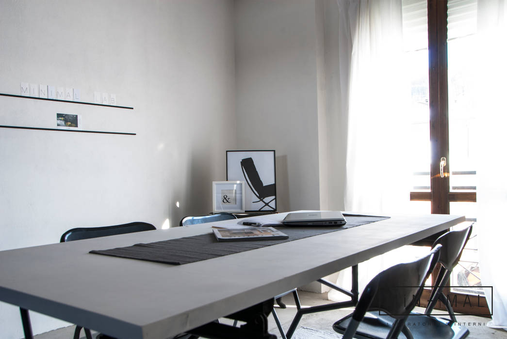 RELOOKING MAGAZZINO - tavolo MINIMAL | Laboratorio d'Interni Studio in stile industriale studio,stampe