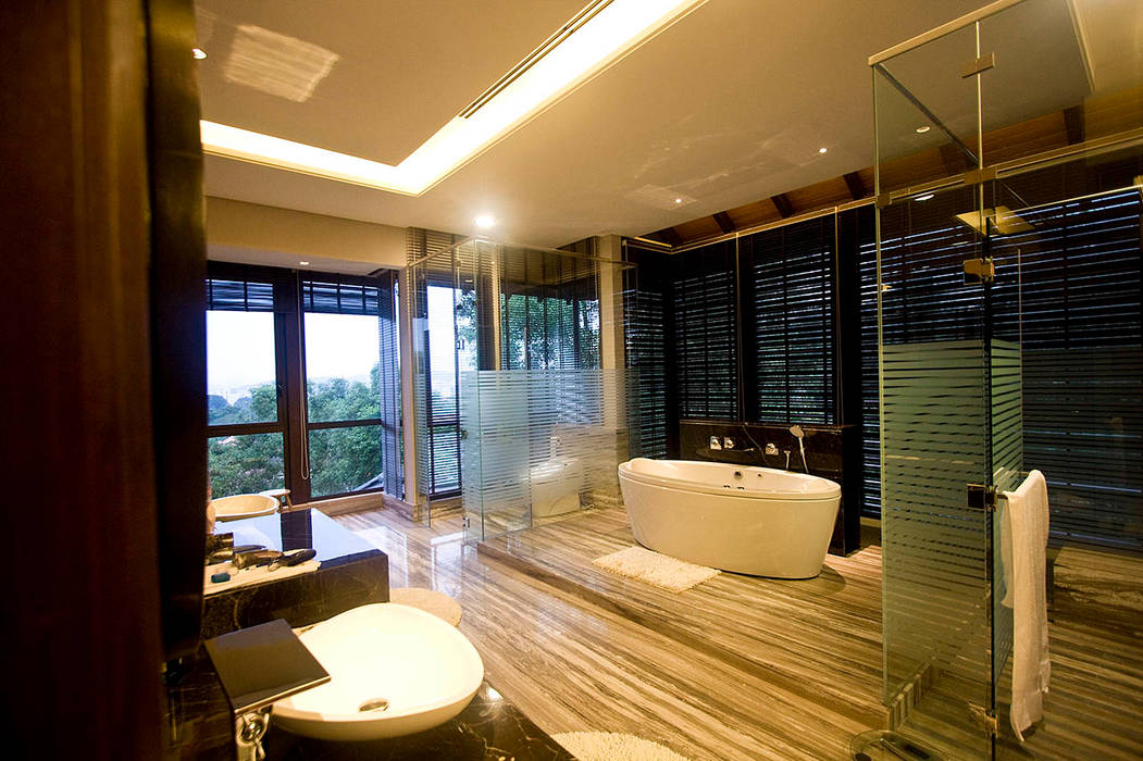 Master Bathroom MJ Kanny Architect Tropical style bathrooms