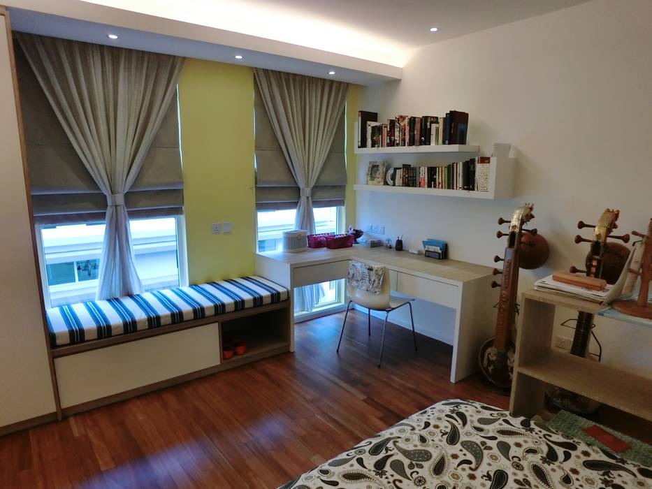 Contemporary Tropical , 3-Storey semi-D, inDfinity Design (M) SDN BHD inDfinity Design (M) SDN BHD Tropical style bedroom