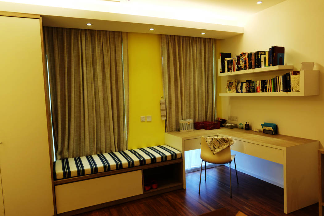 Contemporary Tropical , 3-Storey semi-D, inDfinity Design (M) SDN BHD inDfinity Design (M) SDN BHD Tropical style bedroom
