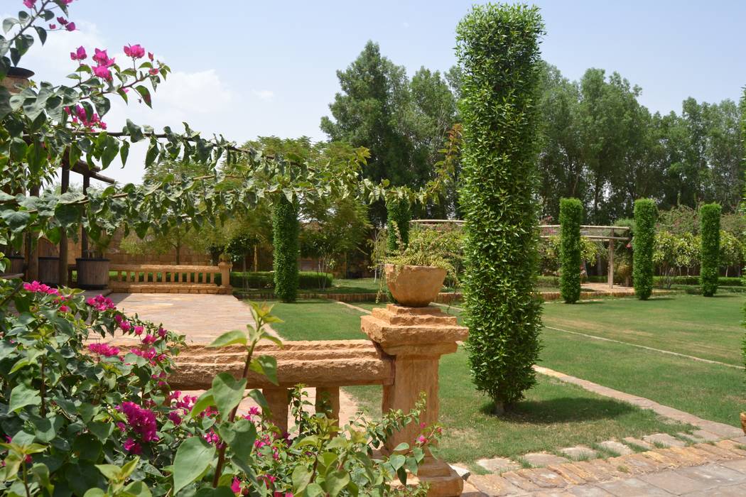 Wadi Hanifa Garden: il Giardino Fatto a Mano, Verde ovunque, acqua ovunque!, arch. Valerio Cozzi arch. Valerio Cozzi Taman Gaya Eklektik