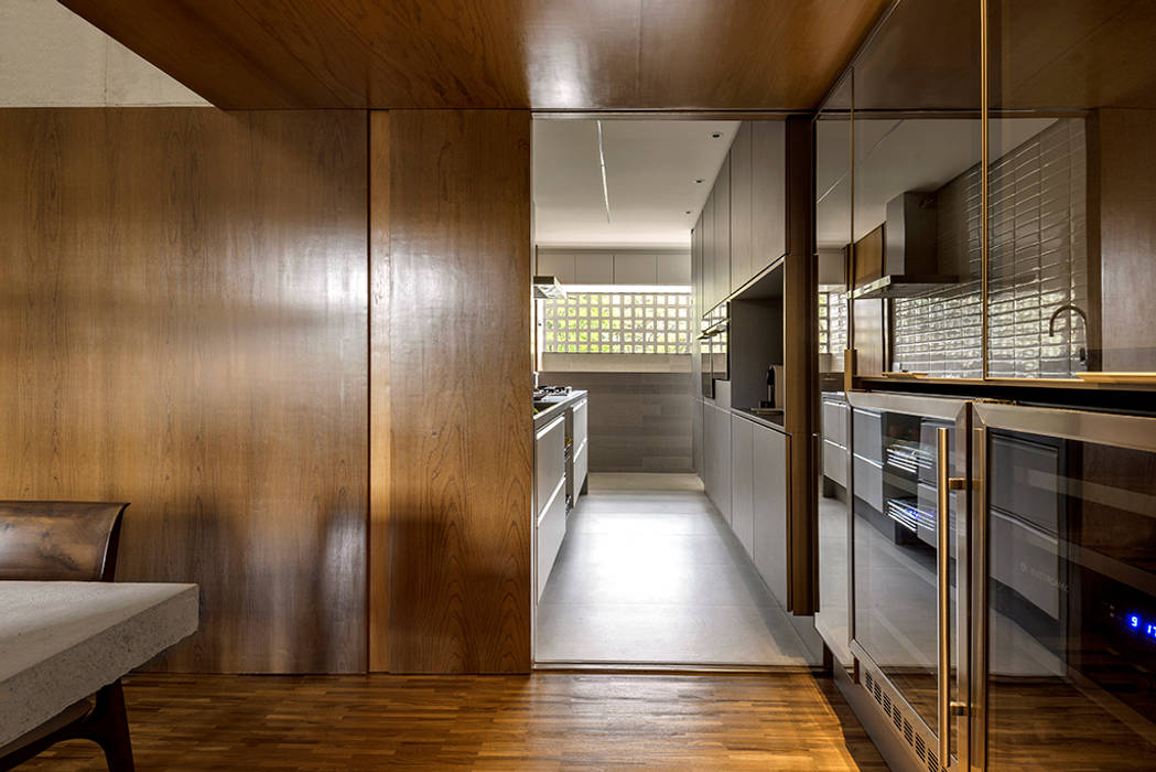 Apartamento 308 - Brasilia - Um a Um Arquitetura - Design SAINZ arquitetura Adegas modernas Madeira Acabamento em madeira