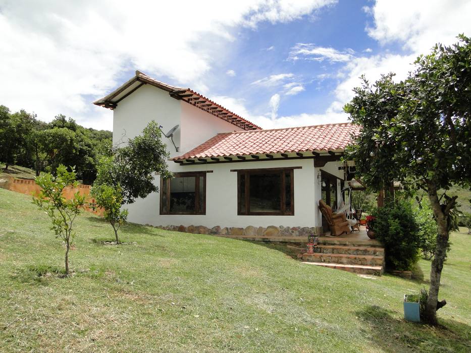 Casa De Campo El Cucharal, Pro Escala Arquitectos SAS Pro Escala Arquitectos SAS Casas campestres