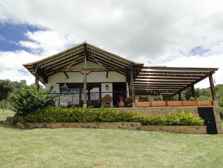 Casa De Campo El Cucharal, Pro Escala Arquitectos SAS Pro Escala Arquitectos SAS Casas de campo