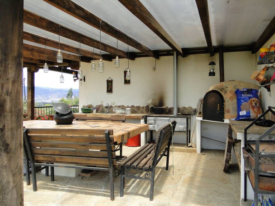 Casa De Campo El Cucharal, Pro Escala Arquitectos SAS Pro Escala Arquitectos SAS Classic style kitchen