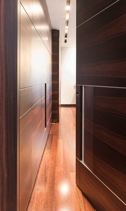 Interno Domestico, marco tassiello architetto marco tassiello architetto Modern style doors