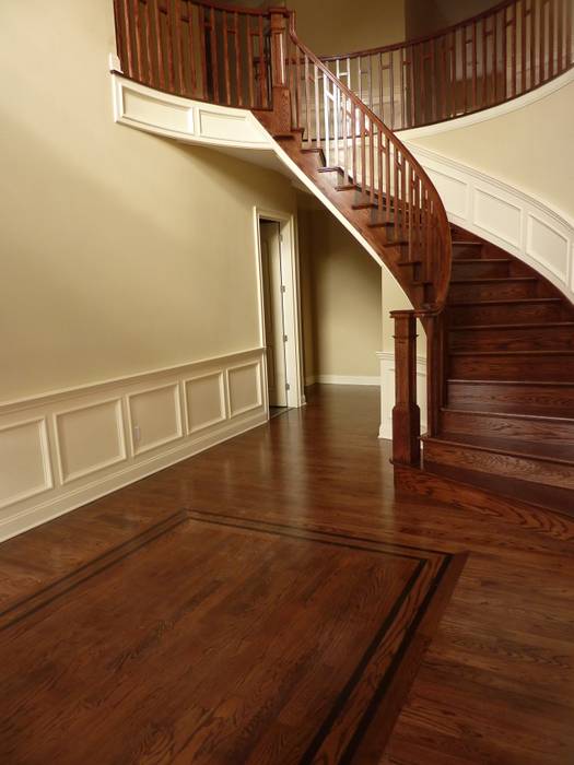 Red Oak Floors with Jacobean and Ebony stain, Shine Star Flooring Shine Star Flooring Couloir, entrée, escaliers classiques