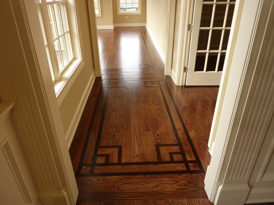 Red Oak Floors with Jacobean and Ebony stain, Shine Star Flooring Shine Star Flooring Corredores, halls e escadas clássicos