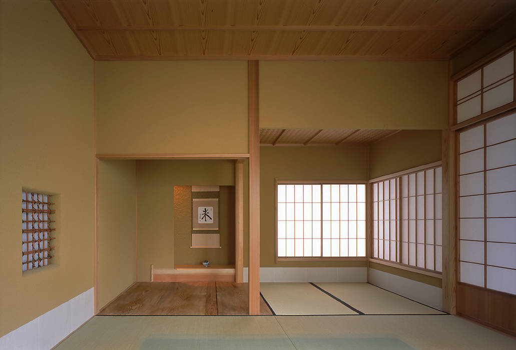 床の間地板に古材3枚並べた本格的和室 Jwa Jun Watanabe Associates モダンデザインの 多目的室 Homify