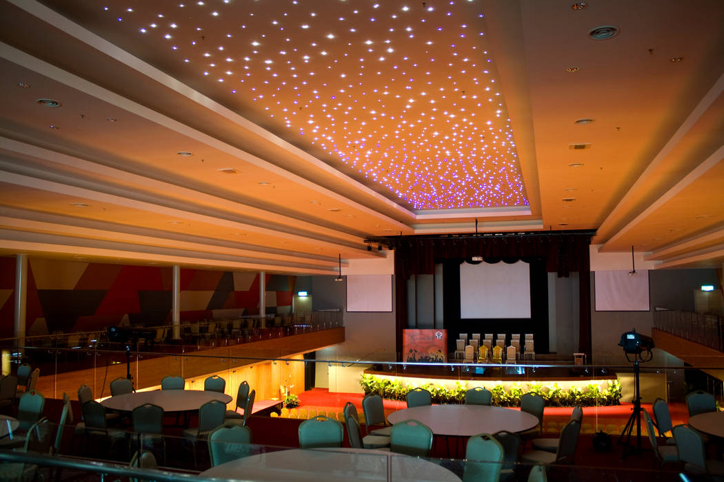 Suria Grand Ballroom, MZH Design MZH Design Commercial spaces Event venues