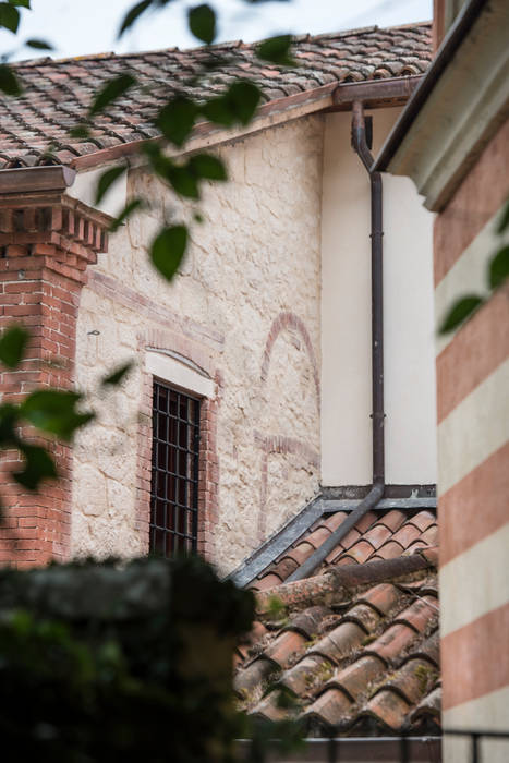 "La Loggia" di Villa Zileri, una ristrutturazione prestigiosa., HAUME - abitazioni in legno HAUME - abitazioni in legno Zadeldak Hout Hout