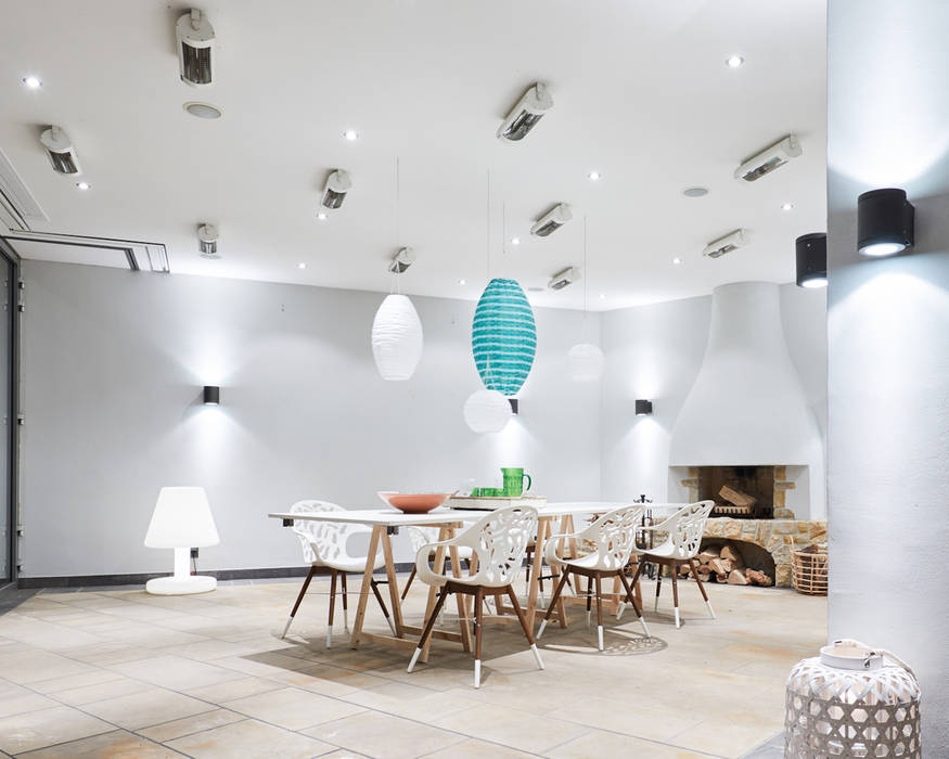 Exponierte Unternehmervilla in Bestlage, Tschangizian Home Staging & Redesign Tschangizian Home Staging & Redesign Modern dining room