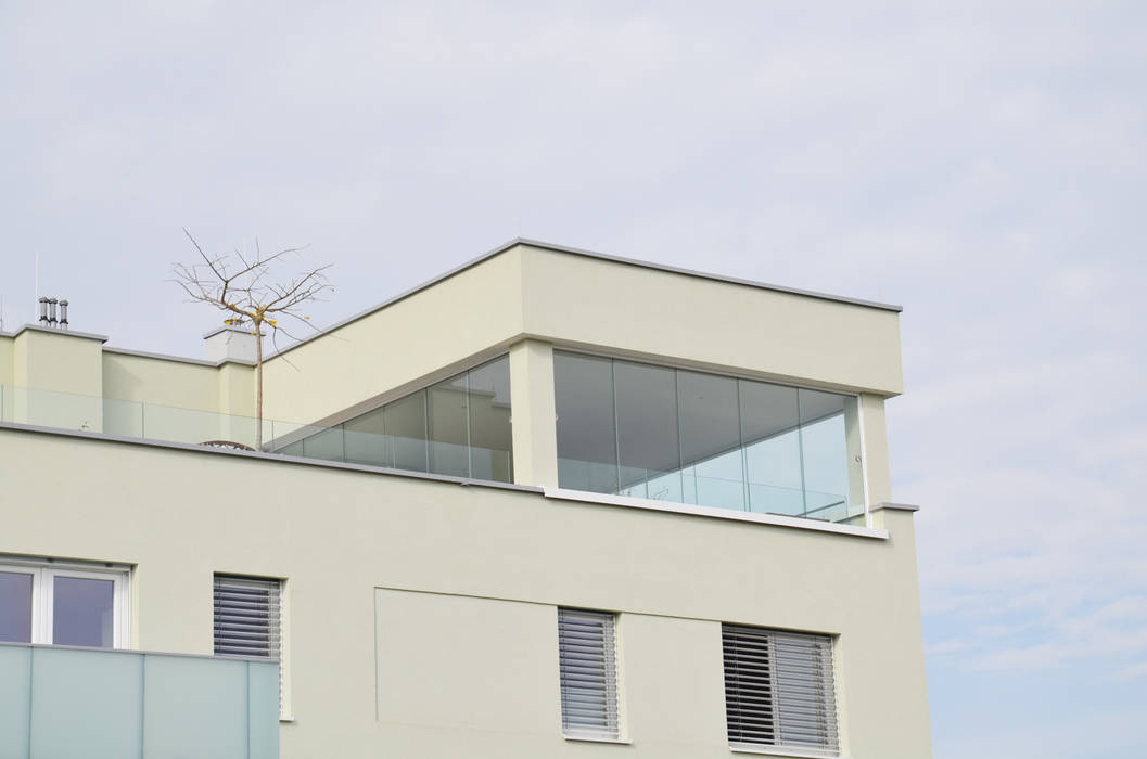 Glasschiebefenster für Dachterrasse sorgen für einen optimalen Wind und Wetterschutz Schmidinger Wintergärten, Fenster & Verglasungen Moderner Wintergarten Glas Sunflex,SF20,Schiebeverglasung,Glasschiebetüren,Schiebefenster,Schiebeanlagen,Glasschiebefenster,Schiebeelemente