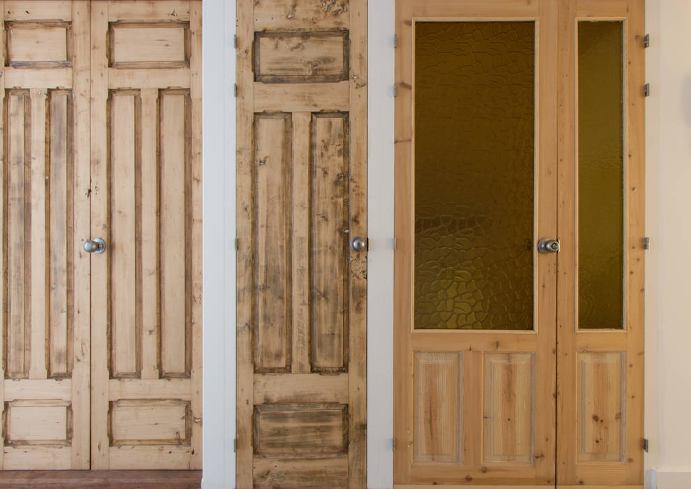 Vivienda R.63, La Proyectual La Proyectual Wooden doors Solid Wood Multicolored