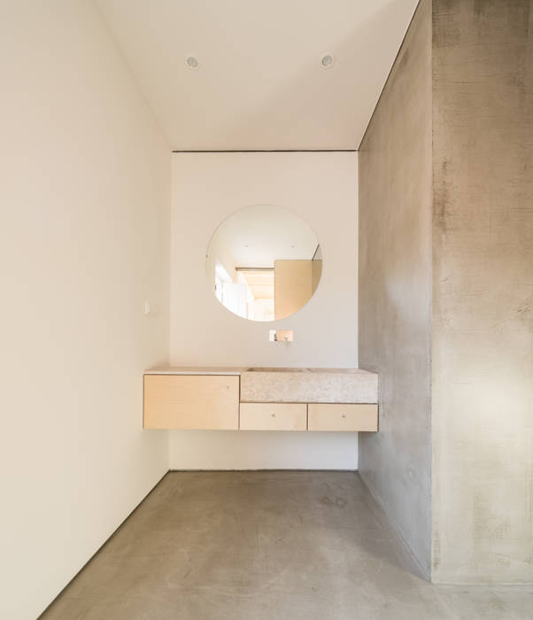 Casa na Trafaria, Manuel Tojal Architects Manuel Tojal Architects Minimalist style bathroom