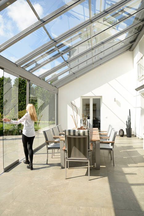 Offen und flexibel Solarlux GmbH Moderner Balkon, Veranda & Terrasse Terrasse,Terrassendach,Überdachung