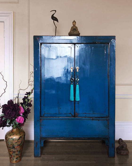 Royal blue high lacquer 2 door chinese wedding nook deco living