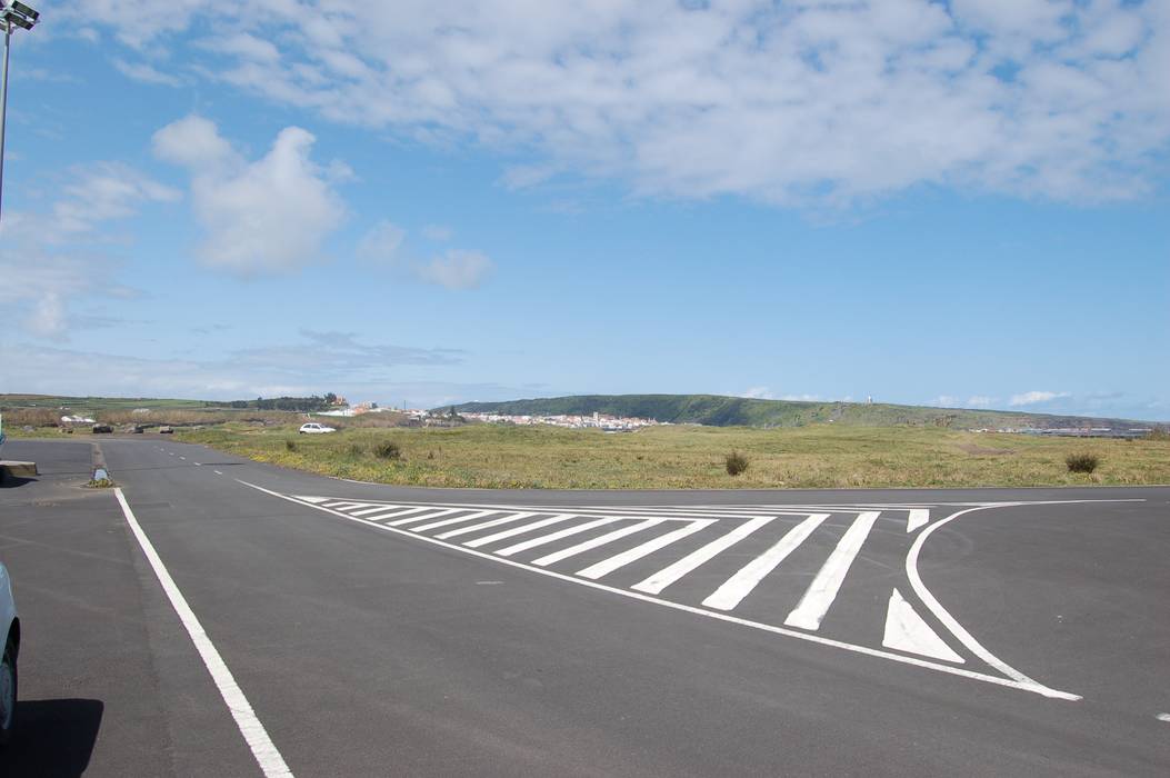 Intervenção no Porto da Praia da Vitória, PE. Projectos de Engenharia, LDa PE. Projectos de Engenharia, LDa Pavimentos