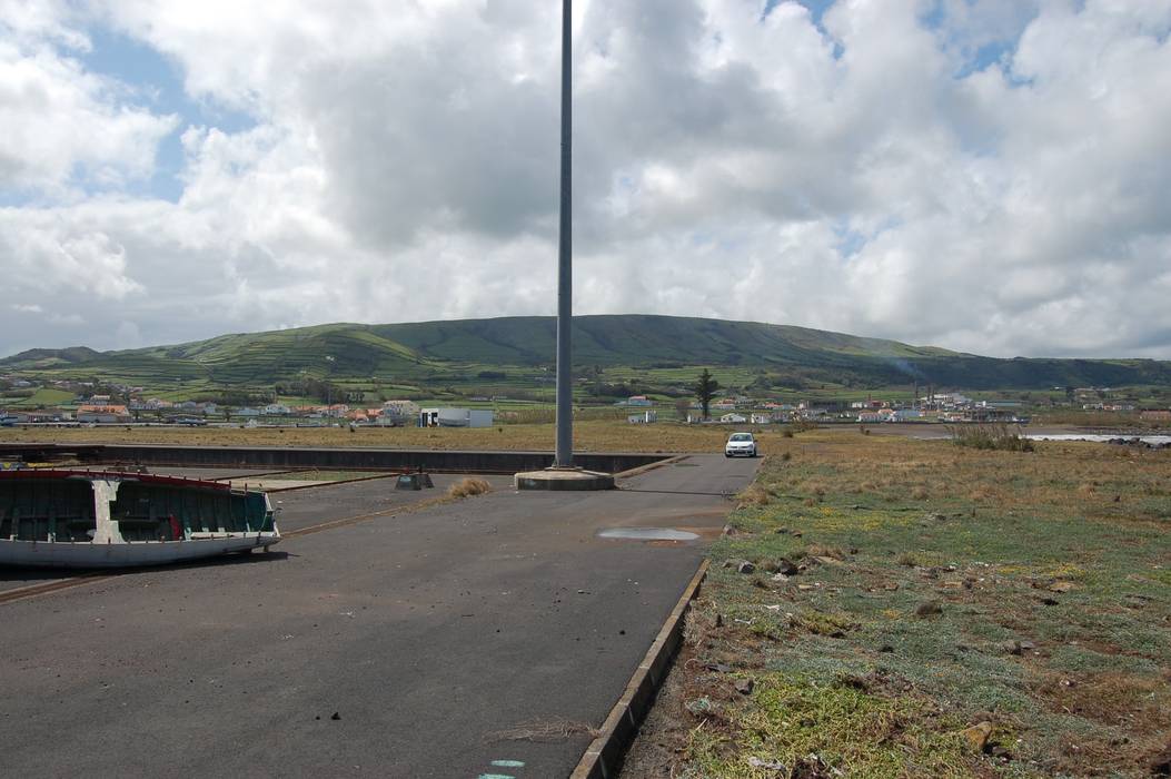 Intervenção no Porto da Praia da Vitória, PE. Projectos de Engenharia, LDa PE. Projectos de Engenharia, LDa Pavimentos